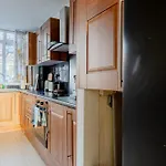 Quaint 1Bd Flat With Balcony In Maida Vale