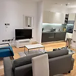 Bank Apartment - City Of London Central
