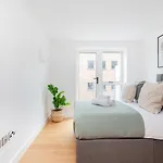 Bnbnook - Fitzrovia Duplex - Soho & Oxford Street