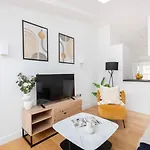 Bnbnook - Fitzrovia Duplex - Soho & Oxford Street