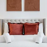 Designer Chelsea Apartment Up To 6 Guests