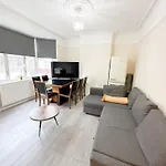 Limehouse Apartment