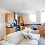Perfect 3 King Bed Flat Near Islington