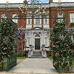 Garden Flat On Leafy Cator Estate In Blackheath