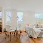 Family 1 Bdr Apt, Panoramic Views, Minute To Tube
