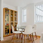 Family 1 Bdr Apt, Panoramic Views, Minute To Tube