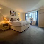 Exclusive 2-Bedroom Retreat In Iconic Mayfair H8