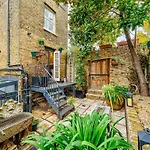 Garden House In Chelsea