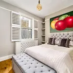 Beautiful And Spacious Room In Chelsea