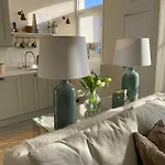 Pretty Putney Flat Close To The River