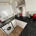 Modern Studio In Popular South Kensington Location