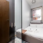 Renewed Comfy 1Br Flat Near Woolwich Tube Station