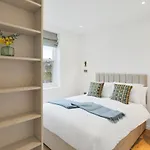 Kensington Luxury Apartment -2 Bedrooms 2 Baths