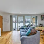 Spacious 2 Bedroom Apartment With Balcony