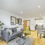 Beautiful Modern 2 Bedroom Apartment With Balcony