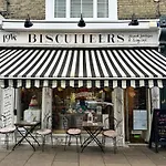Notting Hill Sleeps 5