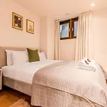 Stylish 1Br Duplex, 3 Minutes Blackfriars Station