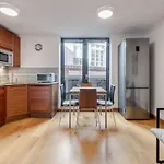 Chic High Barbican Apt - Heart Of London