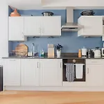 Beautifully Designed 1Bd Flat Near Balham Station