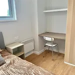 4 Bedroom Flat In Kensington
