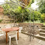 270 Earls Court Road