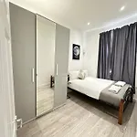 Comfortable Apartment Near Central London