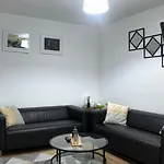 Duplex 3 Bed Apt With Patio In Camden Wr202