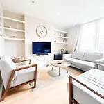 Hammersmith 2 Bedroom Flat River Thames
