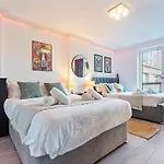 Monopoly Suite - Luxurious High-Tech Bright & Spacious Central Flat
