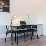 Monopoly Suite - Luxurious High-Tech Bright & Spacious Central Flat