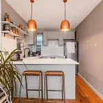 Bright 1Br Apartment With Balcony, Central London