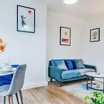 Stylish Flat, London Bridge, Free Weekend Parking