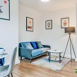 Stylish Flat, London Bridge, Free Weekend Parking