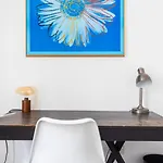 Modern Apartments - 5 Mins To Whitechapel Station