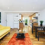 Modern Apartments - 5 Mins To Whitechapel Station