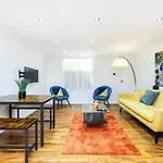Modern Apartments - 5 Mins To Whitechapel Station