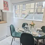 Sleek 1-Bed Studio Flats In Euston, Islington Near Regents Park