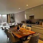 Beautiful & Cosy Notting Hill Maisonette