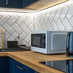 West London Sleeps 5 - Zone 2
