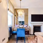 The Chelsea Gem - Charming 1Bdr With Balcony