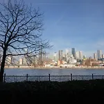 Londwell, Canary Wharf Riverfront Chic Apartment