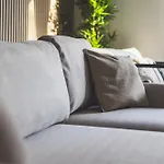 Arte Stays Serviced Houses Stratford - 3 Bedrooms 2 Bathrooms Houses London, Stratford, Maryland, Free Parking, Garden, Weekly Or Monthly Stays - Up To 8 Guests