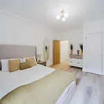 Stylish Apartments - Kensington