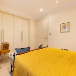Large 3-Bed 5-Guest 1841 Duplex House Paddington