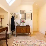 Large 3-Bed 5-Guest 1841 Duplex House Paddington