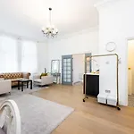Lovely 1 Bedroom Apartment West London