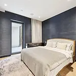Holland Park 3 Bedroom Apartment