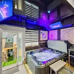 Special Spa-Partment Whot Tub,Sauna,Lounge-Maerdy
