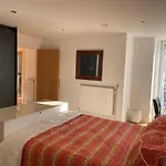 River View Spacious Apartment