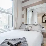 Bright 2-Bedroom Flat In Chelsea